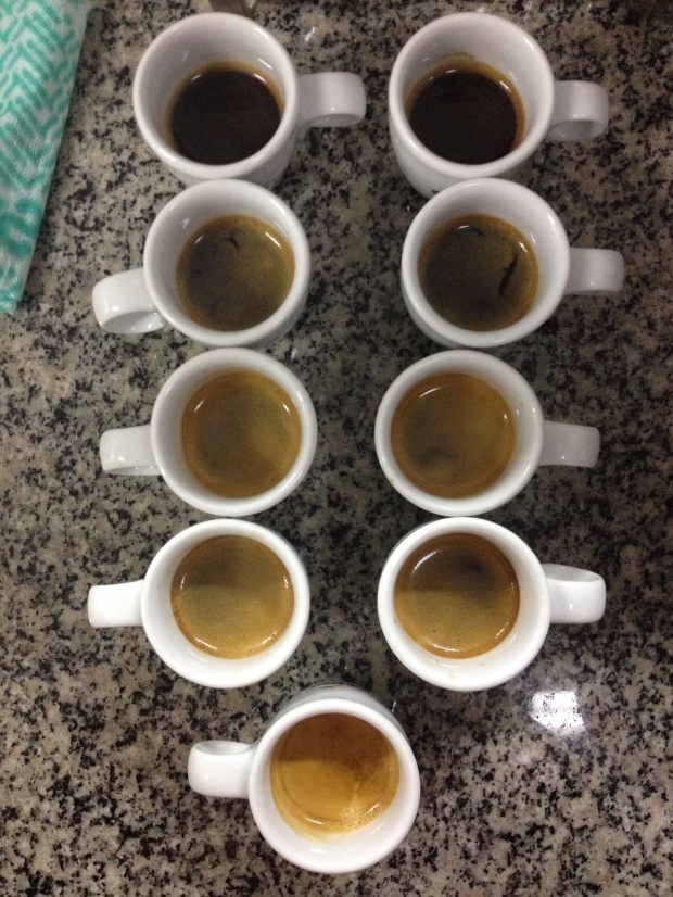 Aula prática, testando moagens de café para espresso :)
